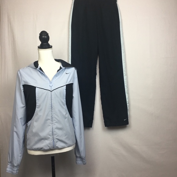 Nike windbreaker Suit  Size: M (8-10) - Picture 1 of 7
